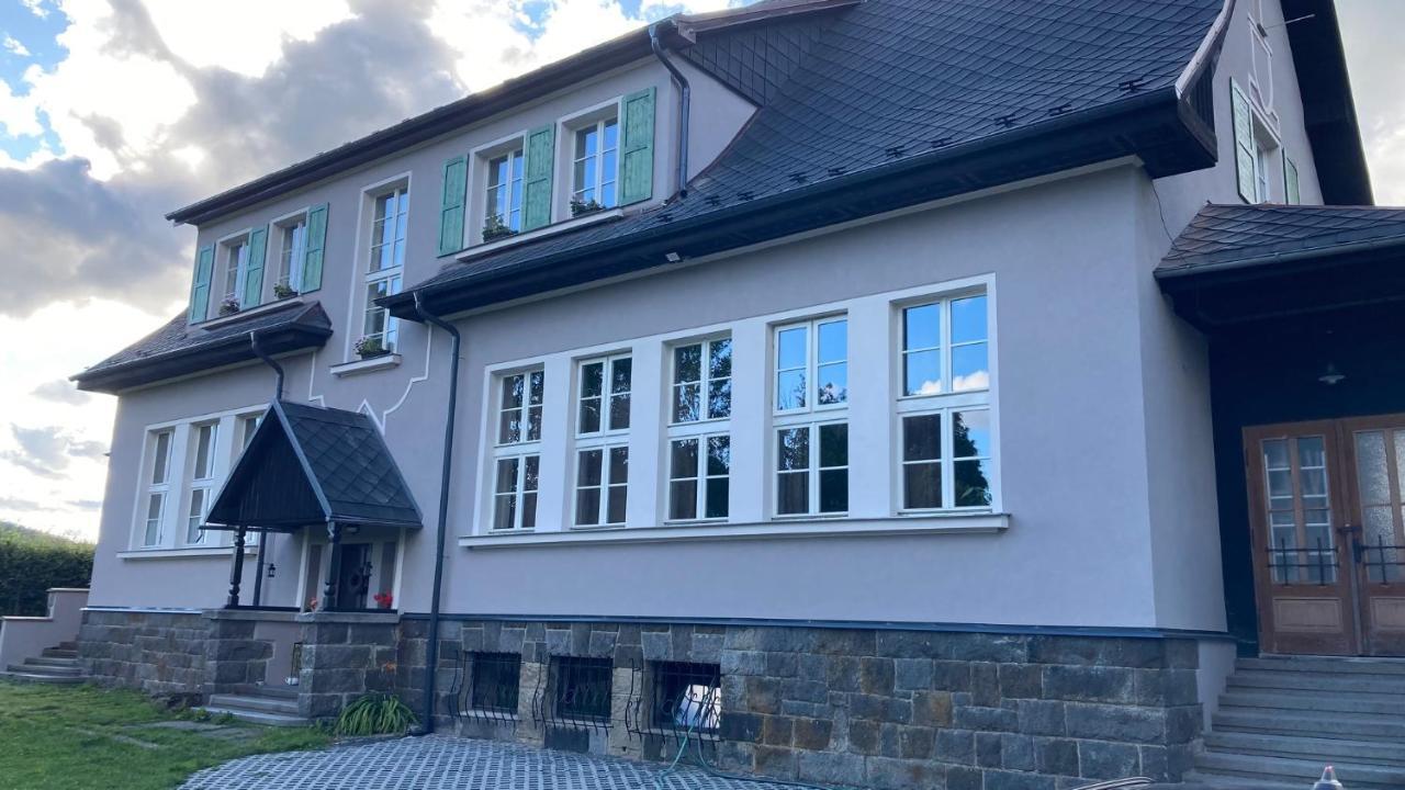 Apartmany Ceska Skola Lipova  Eksteriør bilde
