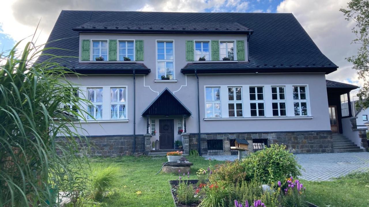 Apartmany Ceska Skola Lipova  Eksteriør bilde